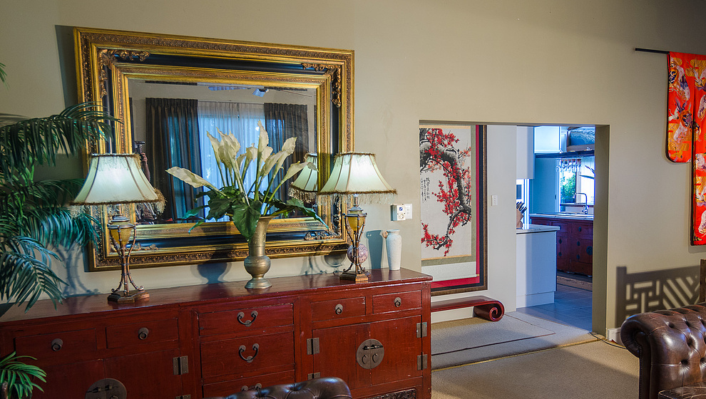 Touch of Bali - Sitting room through to the kitchen